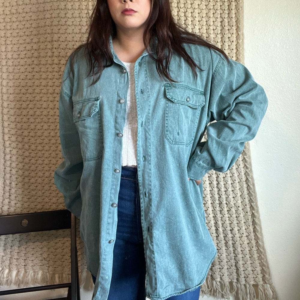 SOLD | Vtg Anchor Blue washed out faded teal color denim button down shirt - Picture 3 of 7